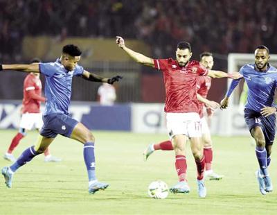  الأهلى يخسر من الهلال بهدف ويتذيل المجموعة الثانية بدورى أبطال إفريقيا 