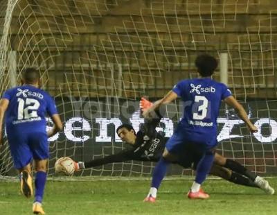 عواد يتألق و يقود الزمالك لنهائى كاس مصر 