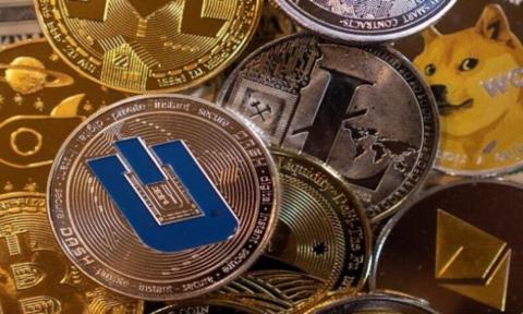 انخفاض القيمة السوقية للعملات الرقمية حوال 2% يوم أمس الثلاثاء 