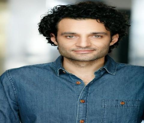 لفنان عمر الجمل ممثل مصرى أمريكى