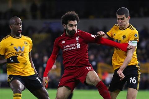 ليفربول يواصل السقوط بعد الخسارة بثلاثية من وليفرهامبتون 