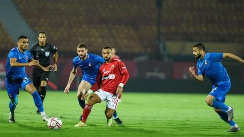 الأهلى يفقد أول نقطتين بالدورى بالتعادل مع فيوتشر