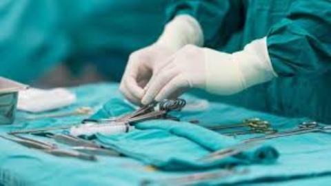 فريق طبي ينجح في إخراج إسورة من أمعاء طفل بالسعودية