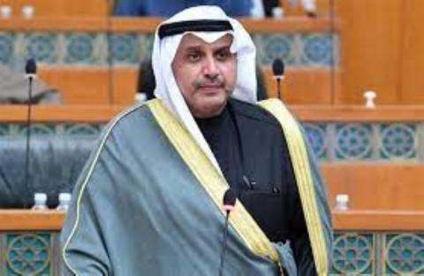 اعتماد وزير الدفاع الكويتي فتوى دينيه لالتحاق النساء بالجيش