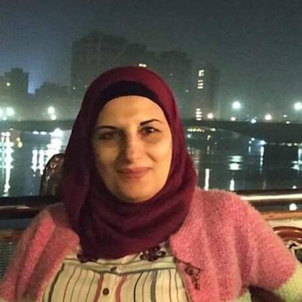 الشاعرة نهى عمر يكتب : من جوة الروح اللي عشقانة